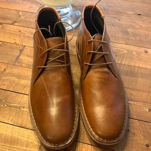 never worn Cognac leather low boot